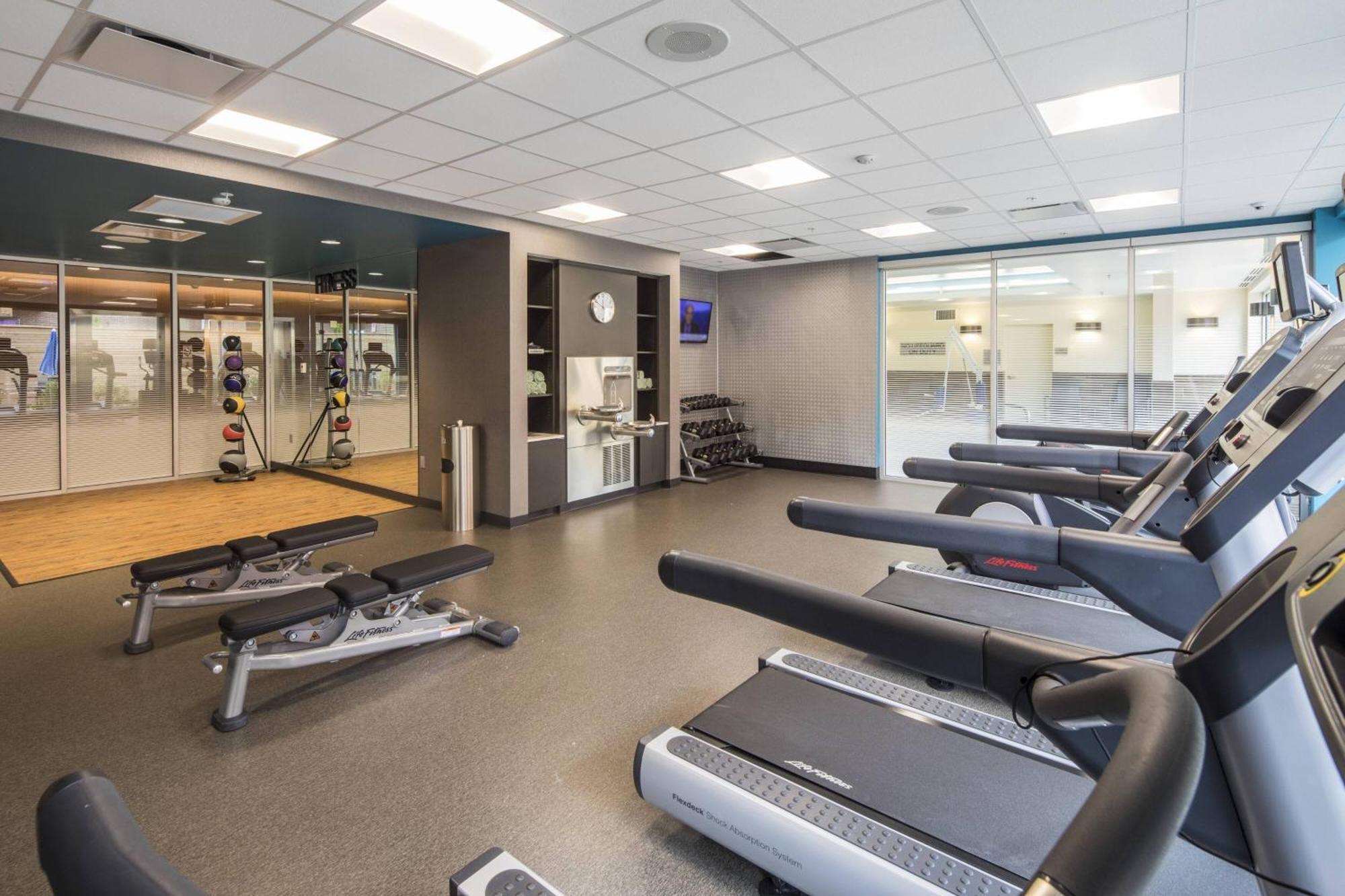 Fairfield Inn & Suites By Marriott Pittsburgh North/Mccandless Crossing McCandless Township Eksteriør bilde