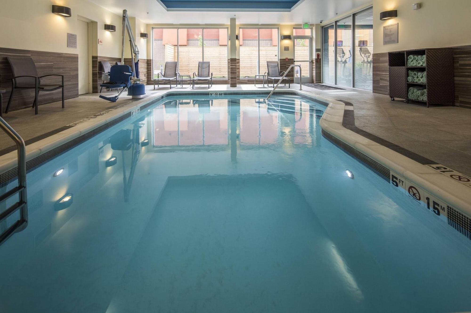 Fairfield Inn & Suites By Marriott Pittsburgh North/Mccandless Crossing McCandless Township Eksteriør bilde