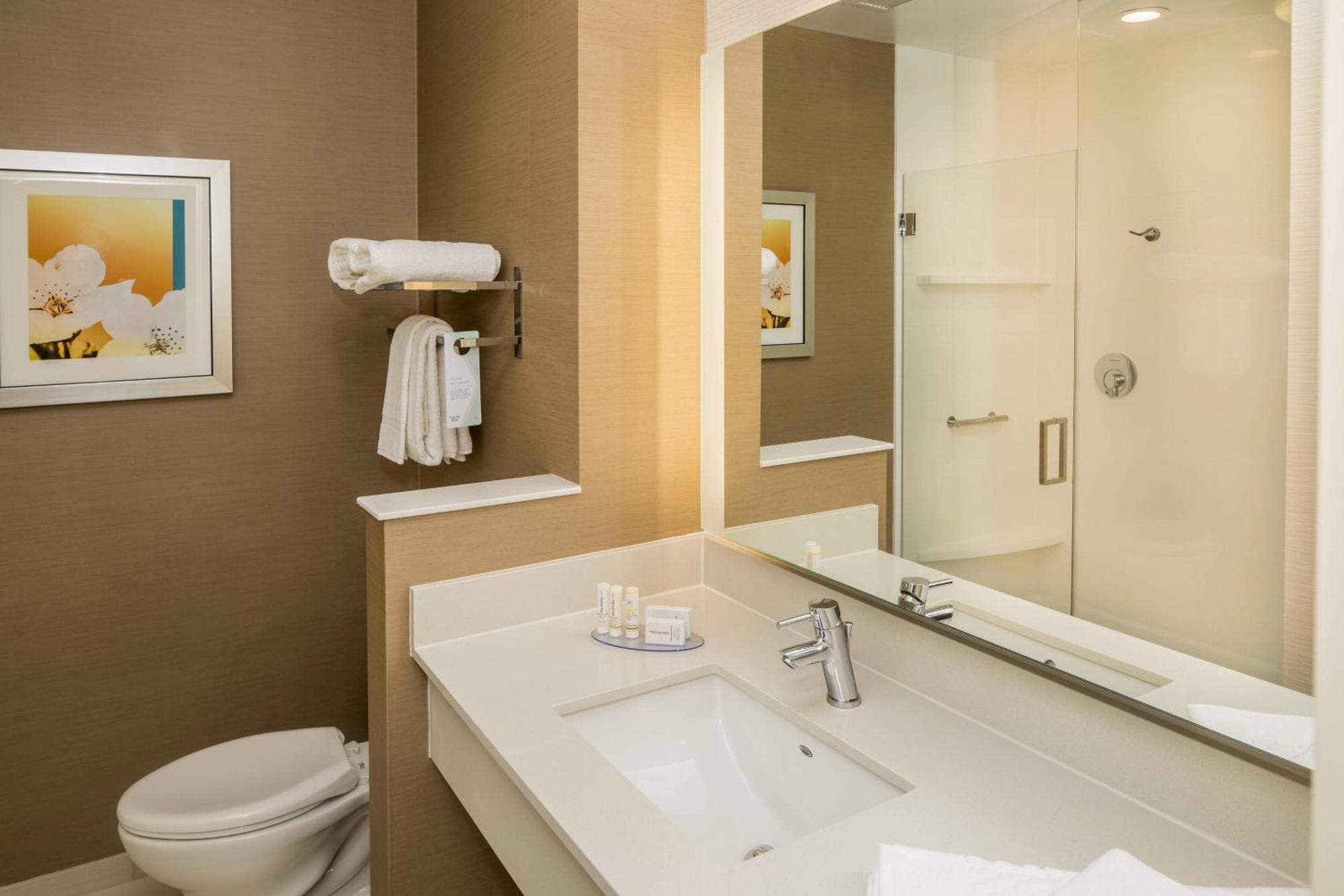Fairfield Inn & Suites By Marriott Pittsburgh North/Mccandless Crossing McCandless Township Eksteriør bilde