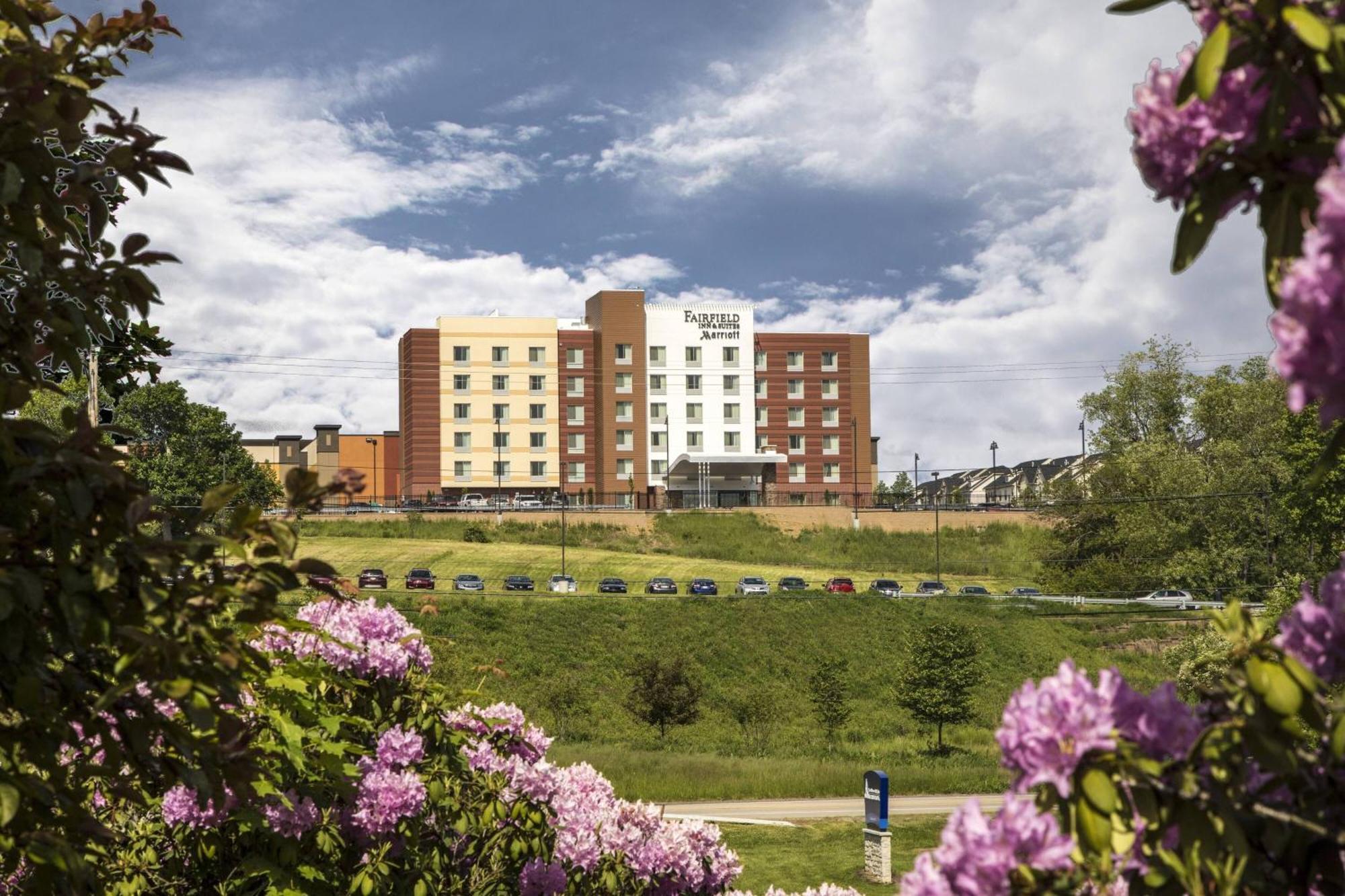 Fairfield Inn & Suites By Marriott Pittsburgh North/Mccandless Crossing McCandless Township Eksteriør bilde